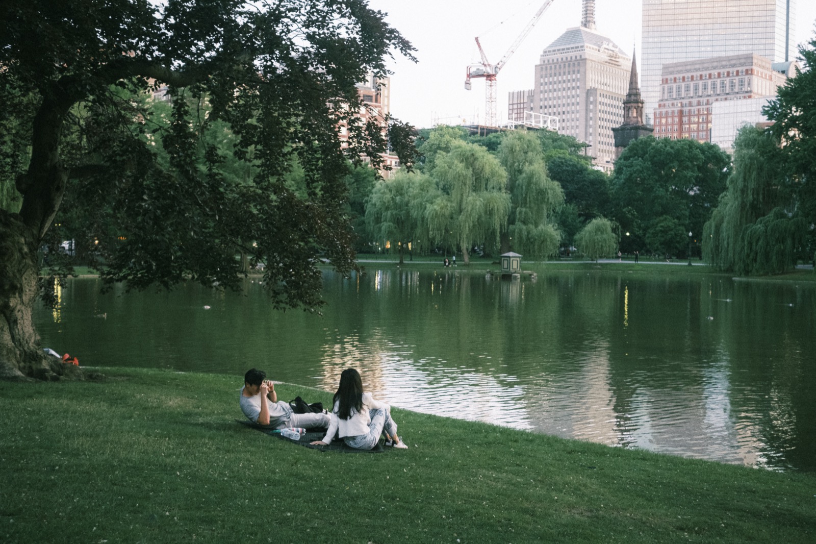Making friends in your 30s as a childfree couple - why adult friendship is harder than dating